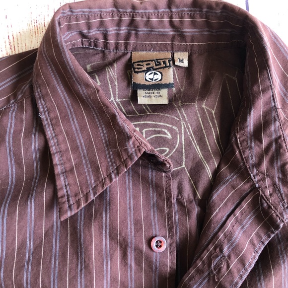 Split Medium Short Sleeve Button Down Shirt EUC - Picture 3 of 6